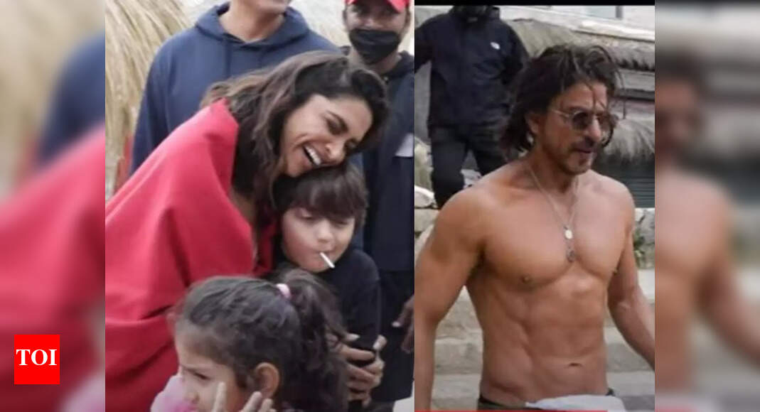 Shah Rukh Khan gets asked what was AbRam doing on the sets of ‘Besharam Rang’. Here’s his answer! – Times of India