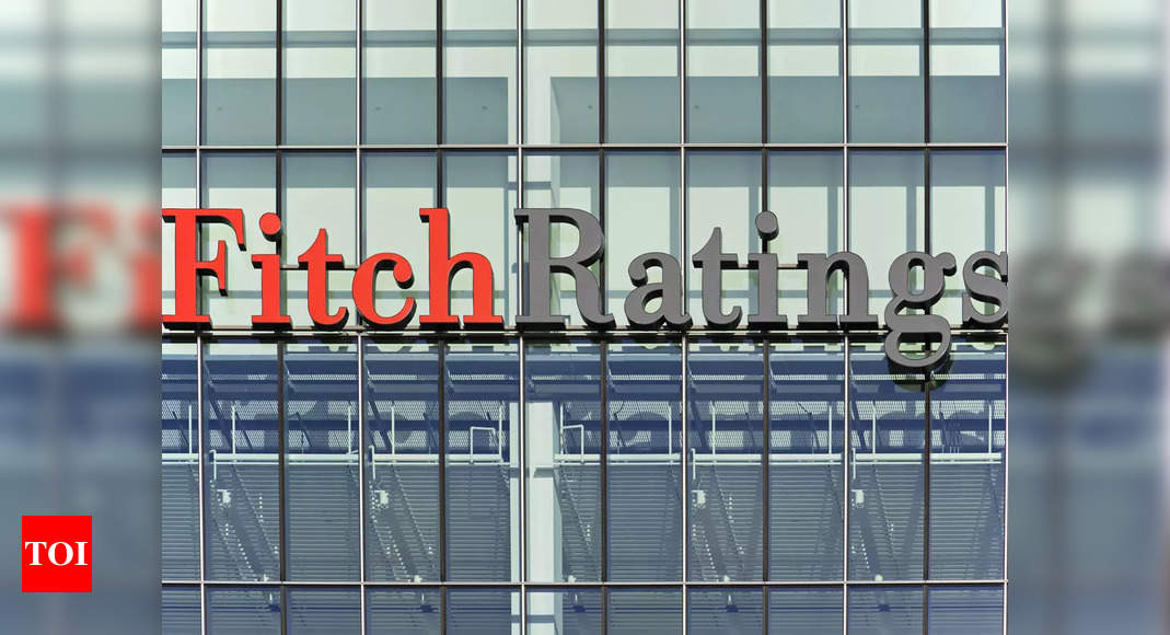 Fitch downgrades cash-strapped Pakistan’s rating – Times of India