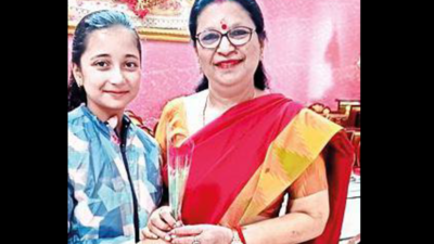 Gen-Z chooses family and friends as their Valentines in Lucknow