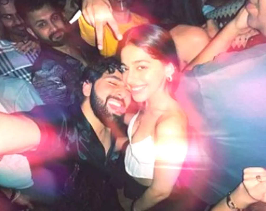 
A glimpse into Bollywood's Gen Z stars' party: Orhan Awatramani drops pictures with Alaya F, Aryan Khan, Disha Patani and others
