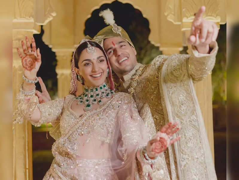 Sidharth Malhotra-Kiara Advani's Wedding Outfits Were Made By 200 ...