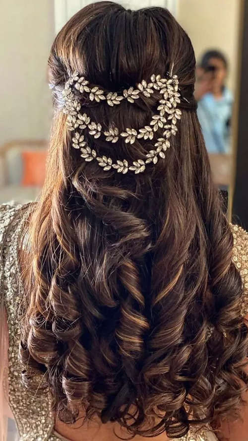 Katrina Kaif's mathapatti to Sonam Kapoor's floral braid: Best hair accessories  for brides