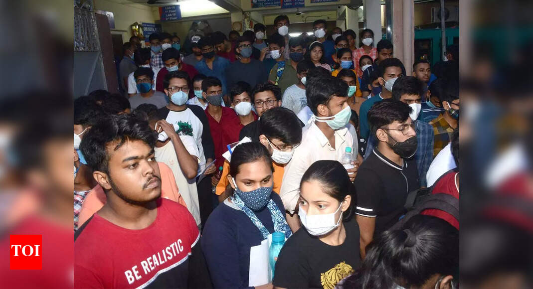 LIC AAO 2023 Examination Evaluation: Straightforward to average, say candidates