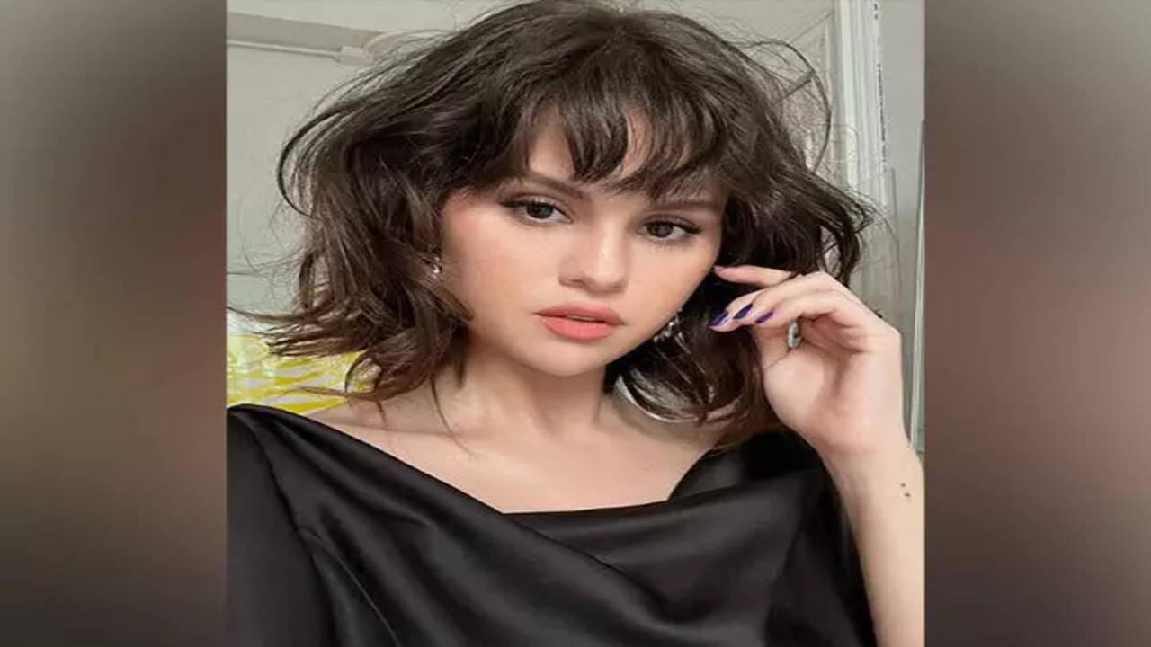 Selena Gomez opens up about fluctuating weight as she slams body shamers |  English Movie News - Times of India