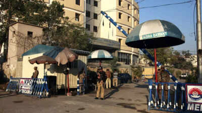 Pakistan Taliban warn of more attacks against police after compound raid