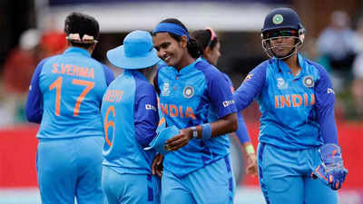 Women's T20 World Cup: India falter in chase after Renuka Thakur, Smriti Mandhana heroics