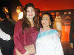Alka Yagnik, Asha Bhosle