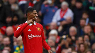 Marcus Rashford nets double as Manchester United beat Leicester