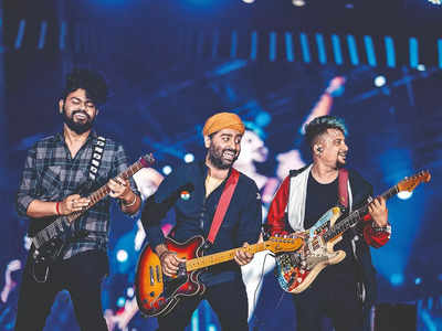 Arijit Singh gives 15k Kolkata fans a musical night to remember