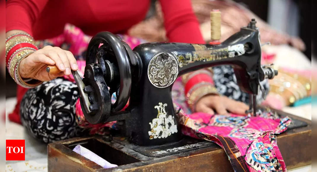 Mini Sewing Machine at Rs 580  Mini Silai Machine in New Delhi
