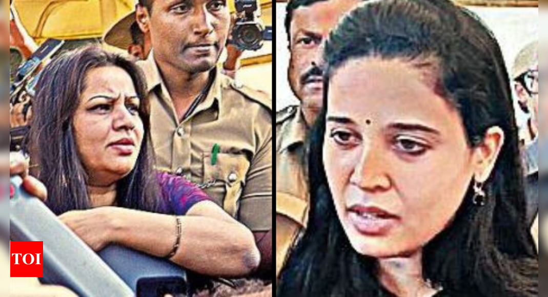 Senior IAS, IPS officers D Roopa, Rohini Sindhuri fight in public