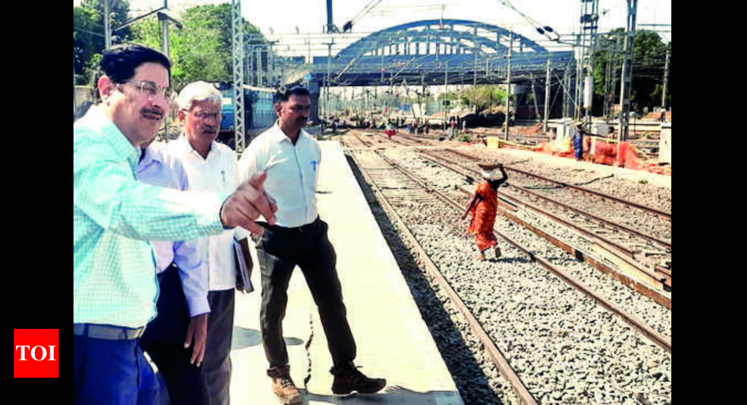 madurai-southern-railway-general-manager-r-n-singh-inspects-madurai