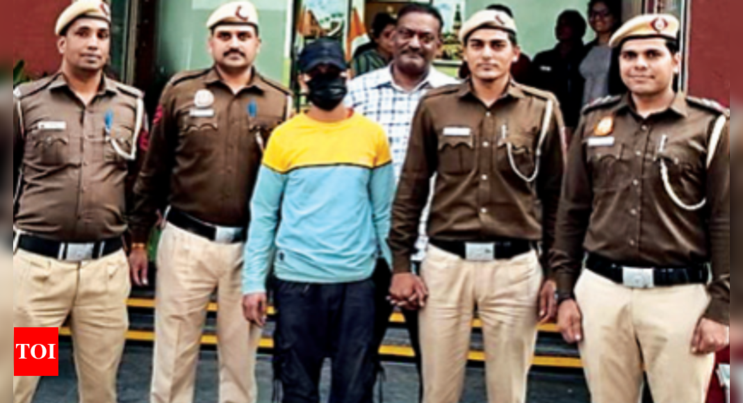 पुलिस की बहादुरी से चली गोलियां, दिल्ली में बैंक डकैती नाकाम |  दिल्ली समाचार – टाइम्स ऑफ इंडिया