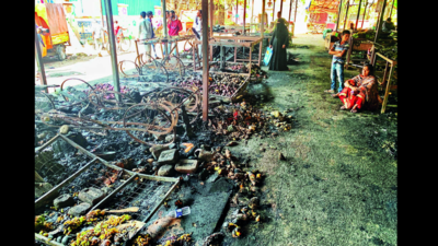 90 vegetable & fruit stalls gutted as blaze sweeps Hadapsar market in Pune
