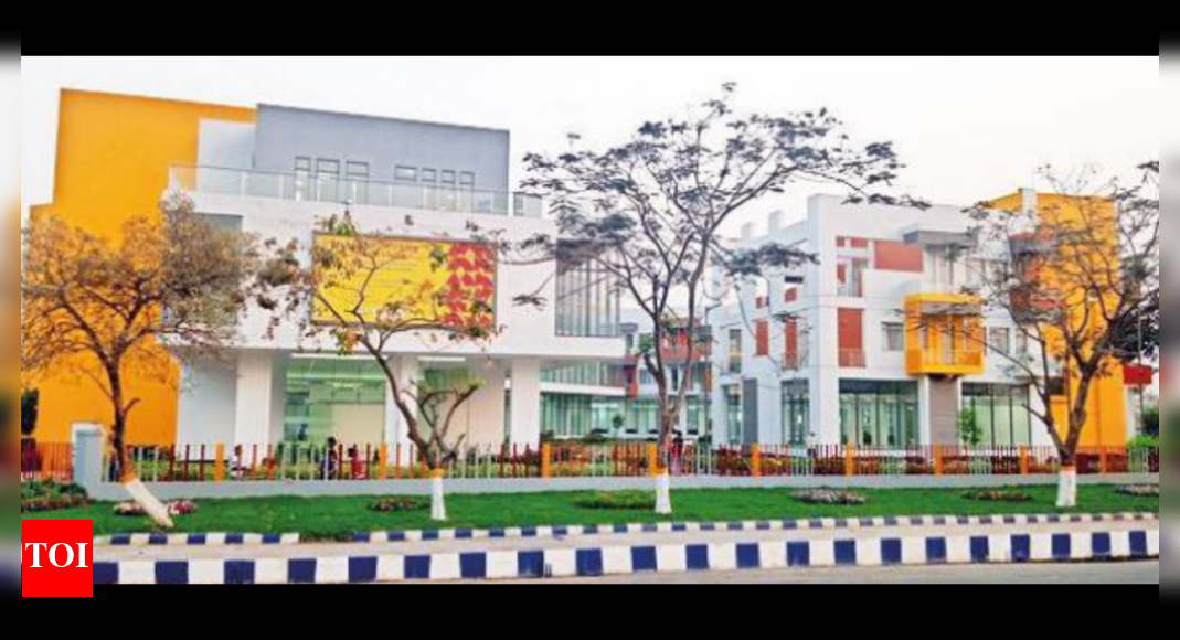 Co-work-living space thrown open in Kolkata | Kolkata News - Times of India