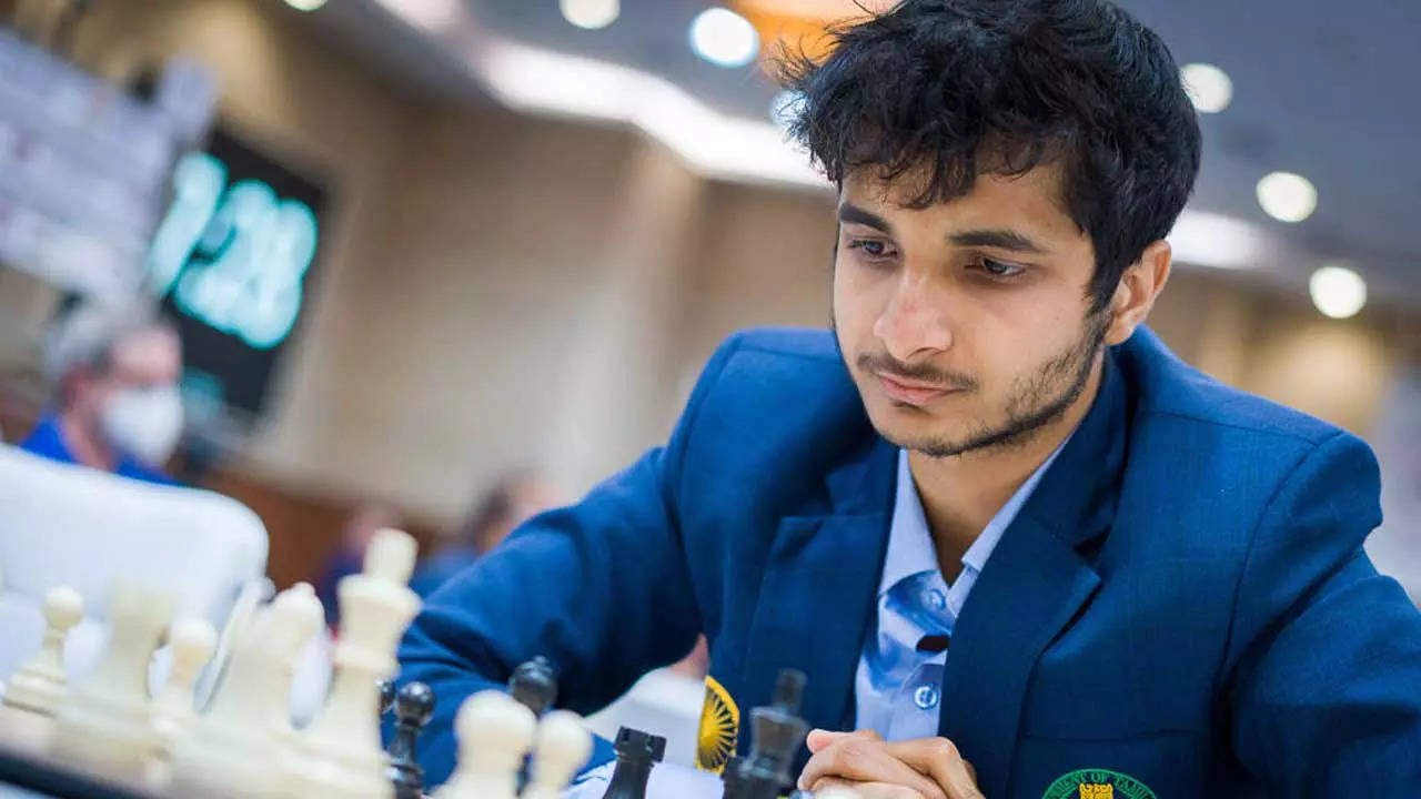 India No. 2 Vidit Gujrathi stuns world chess champion Magnus Carlsen