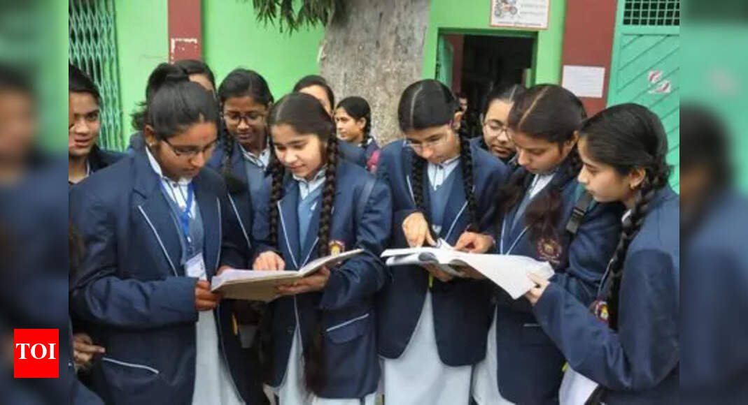 hindi question paper 2023 class 12 hsc