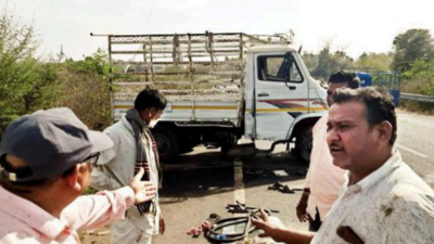 Nine killed in two separate road accidents in Mahisagar district