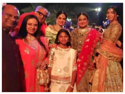 A day ahead of her Death Anniversary, Boney Kapoor shares last pic of wife Sridevi, leaves fans emotional