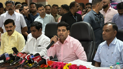 'Sanjay Raut suffers from schizophrenia': Eknath Shinde's son MP Shrikant Shinde refutes allegations of contract to attack Sena (UBT) leader