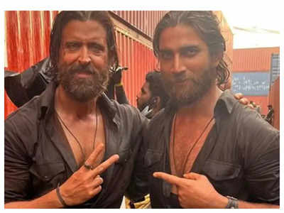 Hrithik Roshan's stunt double Mansoor shared a picture with him last month, the internet now thinks he looks like late Sushant Singh Rajput