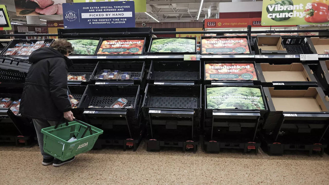 British shoppers warned of fruit and veg shortages, Food