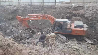 Two dead, one injured after soil caves in at construction site in Thane