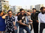 Akshay Kumar and Emraan Hashmi groove to song 'Main Khiladi' at the promotions of Selfiee