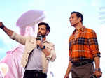 Akshay Kumar and Emraan Hashmi groove to song 'Main Khiladi' at the promotions of Selfiee