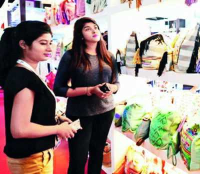Garment exporters urge govt to revive textile expo Vastra