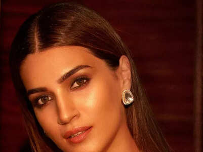 Hot party makeup looks inspired by Kriti Sanon