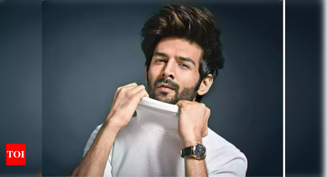 Watch video: Kartik Aaryan looks dapper in traditional wear, dances his heart out at a wedding sangeet – Times of India