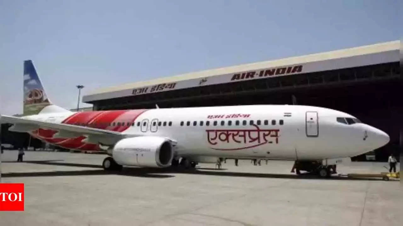 Air India Express Flight Emergency Landing at Thiruvananthapuram airport;  Saudi Arabia-bound plane from Calicut to Dammam | Thiruvananthapuram News -  Times of India