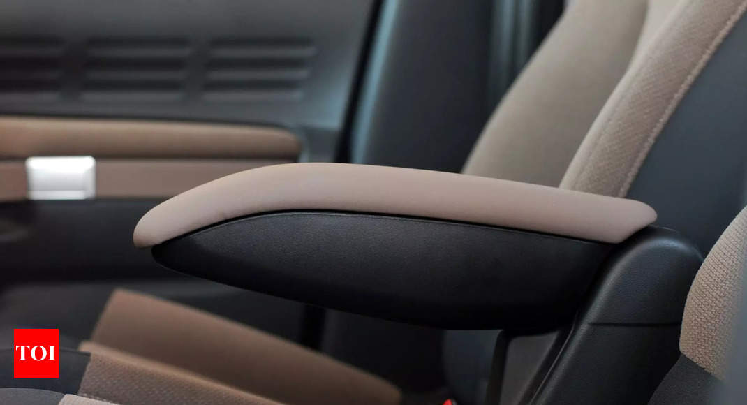 Hand rest store cover for car