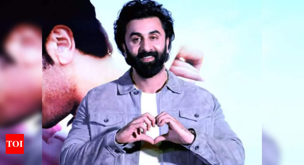 Ranbir Kapoor clarifies his statement about working in Pakistani films: Art is not bigger than your country – Times of India