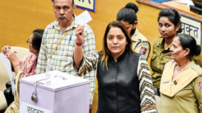 How a single vote brought Delhi MCD House down