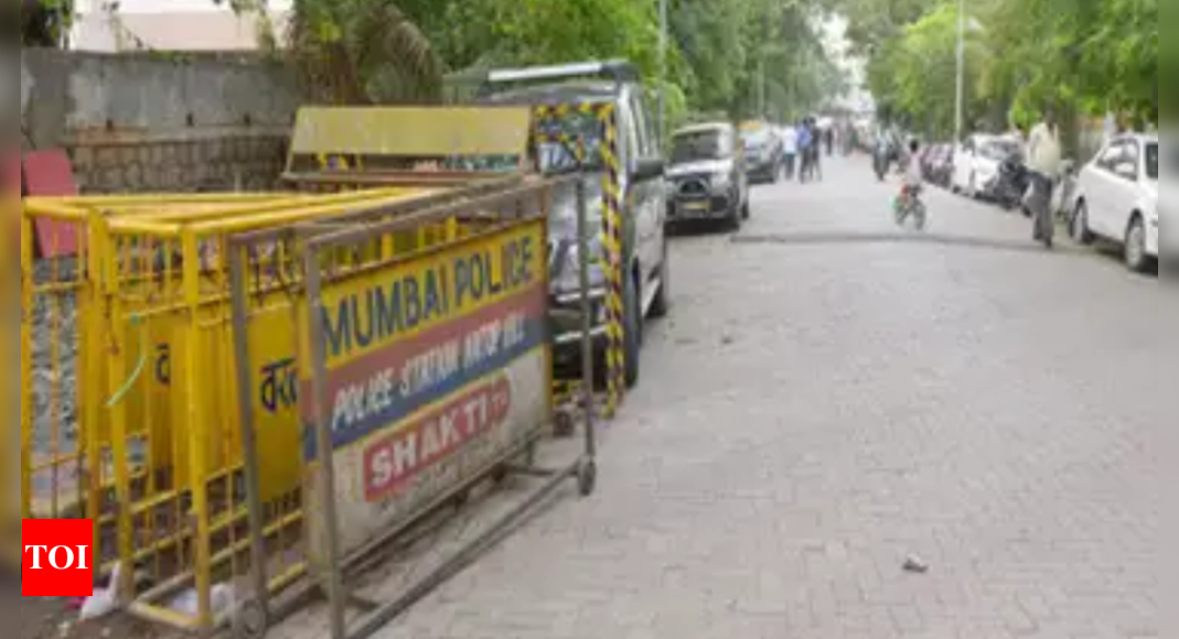मुंबई में छात्र ने पेपर कटर से चार को किया घायल |  मुंबई समाचार – टाइम्स ऑफ इंडिया