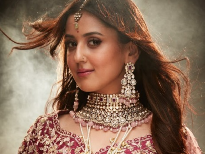 I’m instantly transported to the 17th century when I put on my princess