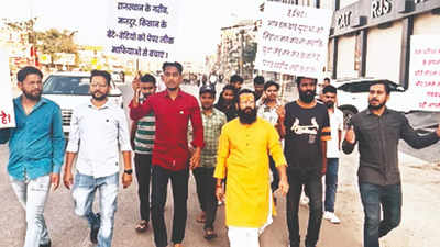 Unemployed youths take out barefoot yatra in Jaipur