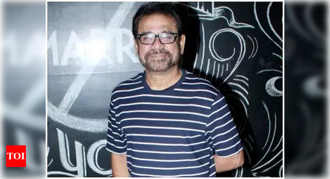 Anees Bazmee says he has been misquoted about Hera Pheri 3 script; wishes love and luck to Akshay Kumar, Firoz Nadiadwala and the entire team – Times of India