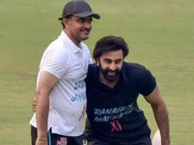 Ranbir Kapoor gets clicked playing cricket with Sourav Ganguly