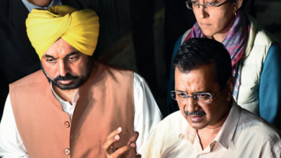 High drama: AAP, BJP slam each other over Manish Sisodia's arrest