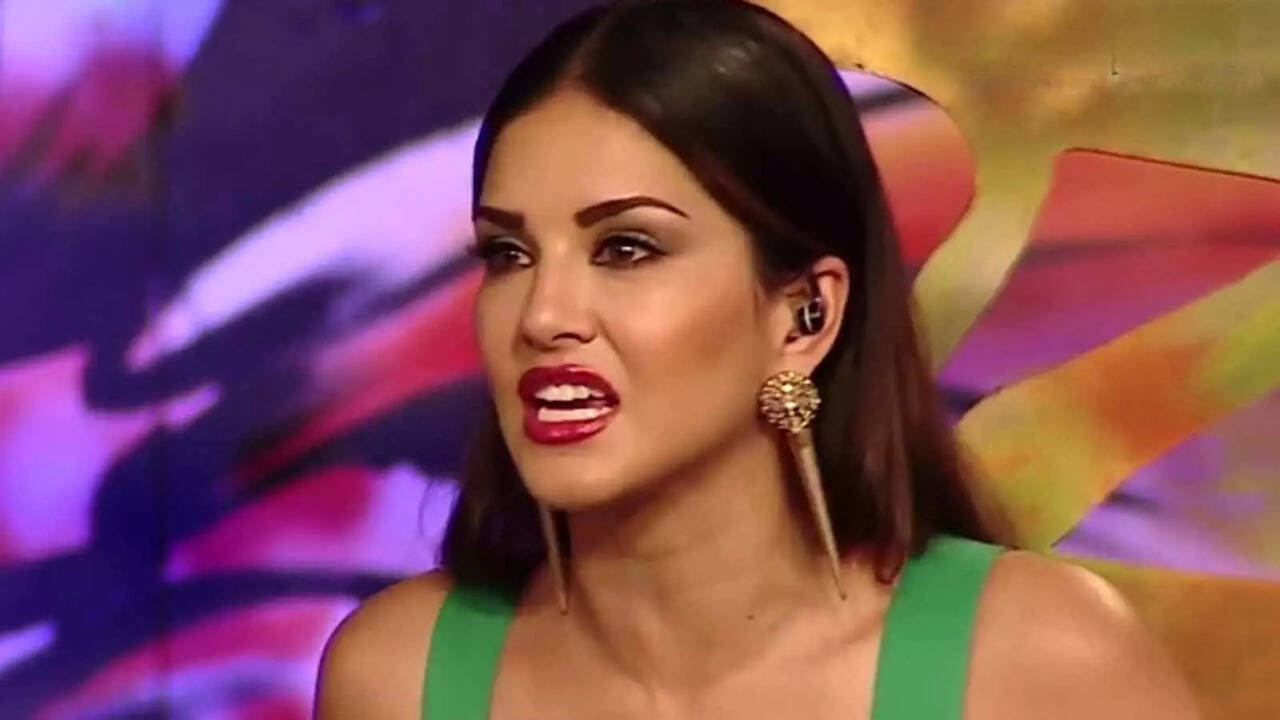 Bizarre! Networking site blocks Sunny Leone's account for THIS reason,  actress expresses disappointment | Hindi Movie News - Bollywood - Times of  India