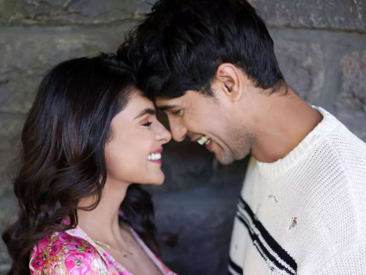 Priyanka Chahar Choudhary and Ankit Gupta floor fans with their new romantic photo; say, 'Pyaar dosti hai' - Times of India Priyanka Chahar Choudhary and Ankit Gupta floor fans with their new romantic photo; say, 'Pyaar dosti hai' - Times of India