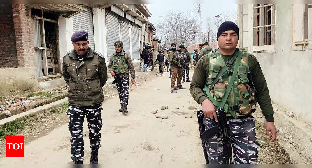 Pulwama: Terrorist killed in encounter in Jammu and Kashmir | India News – Times of India