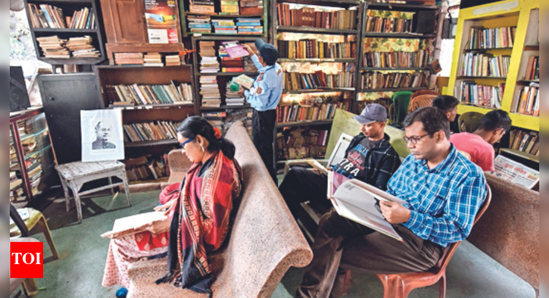 53-year-old Security Guard Runs 10,000-book Library At N Kol Park ...