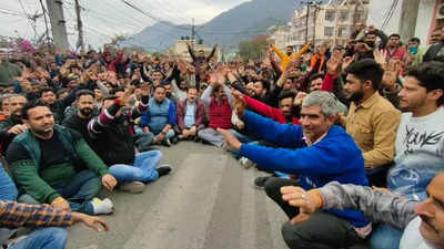 J-K Ropeway Protest Controversy: Katra Shuts Down As Traders Protest ...