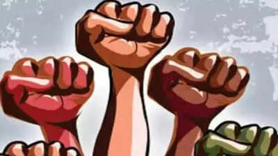 MPPSC aspirants stage protest in Indore, demand interview of recruitment exams