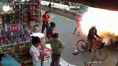 One killed, another injured in firecracker blast in Greater Noida