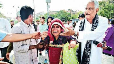 Rajasthan: BJP MP Kirori Lal Meena's assembly dharna with Pulwama widows